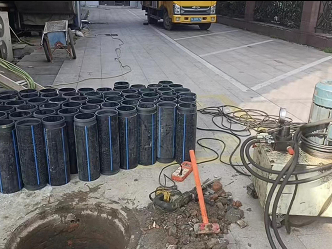 霍尔果斯PE置换管厂家 DN315置换管 非开挖管短管置换